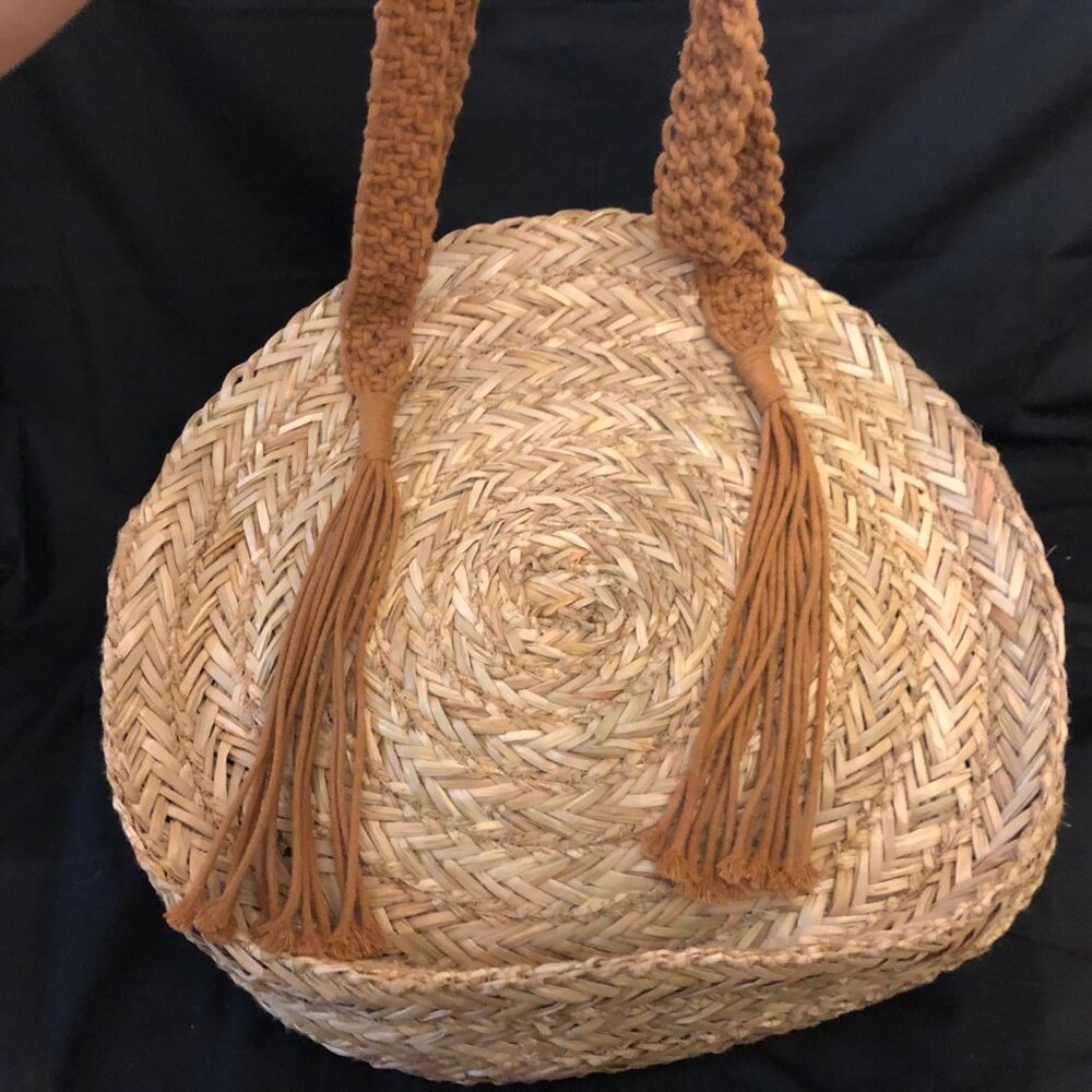 Universal Thread Straw/Raffia Circle Tote With Ta… - image 2